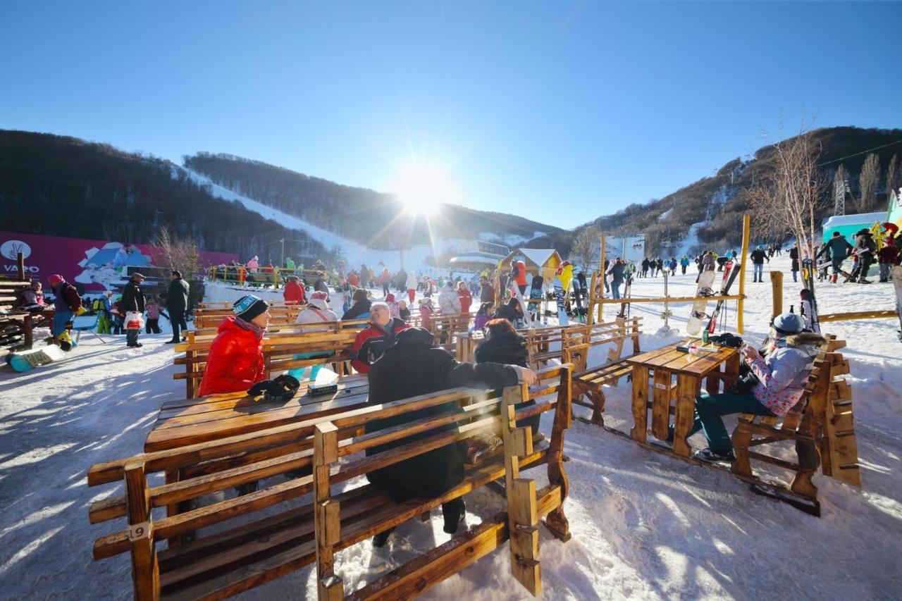N&R Rest House ซากาดซอร์ ภายนอก รูปภาพ